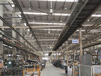 工廠車(chē)間選擇金凡斯工業(yè)大風(fēng)扇降溫的優(yōu)勢(shì)!